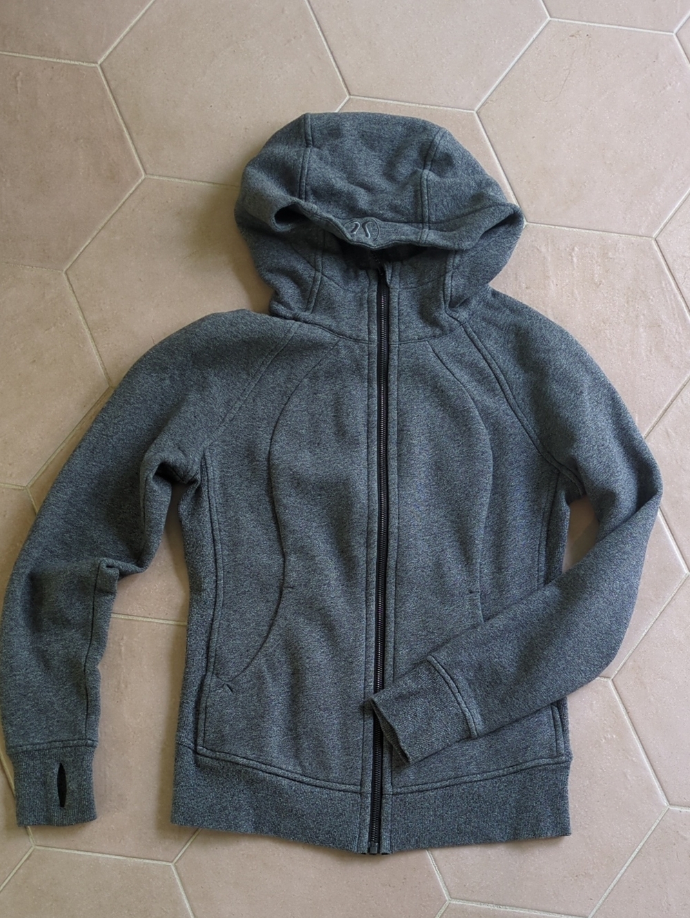 Women’s Gray Lululemon Scuba Hoodie
